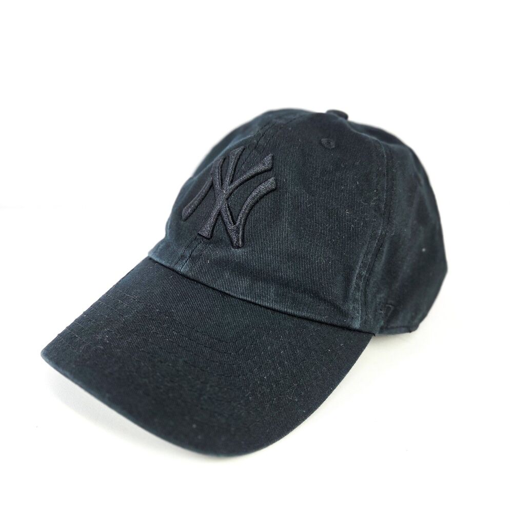 ’47 Brand New York Yankees Clean Up Hat Black on Black Adjustable